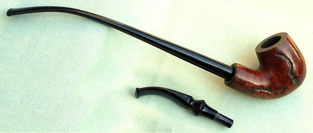 Marca Duo with 2 mouthpieces – a long churchwarden mouthpiece, and a shorter standard mouthpiece.