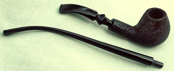 Marca Duo with 2 mouthpieces – a long churchwarden mouthpiece, and a shorter standard mouthpiece.