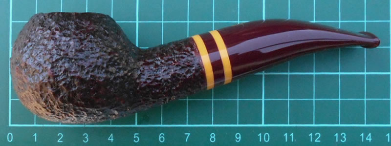 Savinelli “Regimental” – a tribute to the English Military tradition of displaying their colours