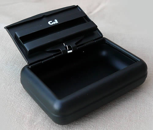Sturdy tin for RYO tobacco; 10cm x 7cm - Matt Black