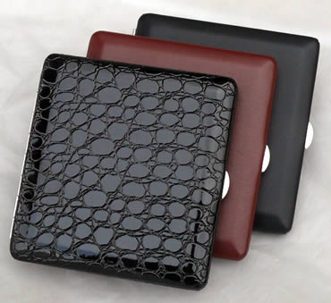 Quality metal frame in three leatherette finishes
