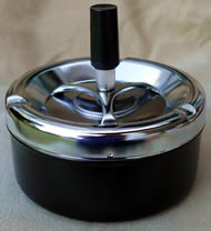 Black/Chrome Table Spinning Ashtray - 11cm x 5.5cm