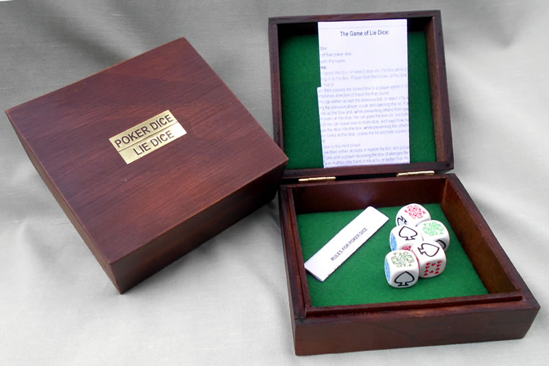 16 mm White Poker Dice in wood box